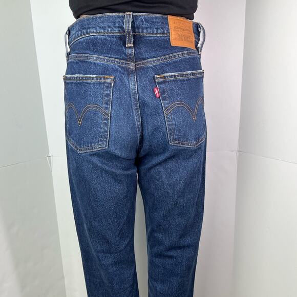 Levi's Wedgie Straight Leg Stretch Medium Wash Raw Hems Jeans - Picture 5 of 13